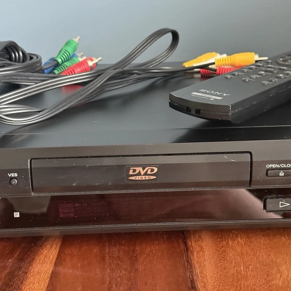 Sony DVP-S360 CD DVD Player w/ Remote RCA Cables Tested Working Dolby